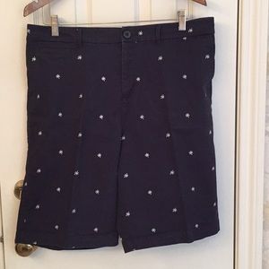 Daisy embroidered shorts